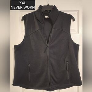Black Zip-Up Fleece Vest